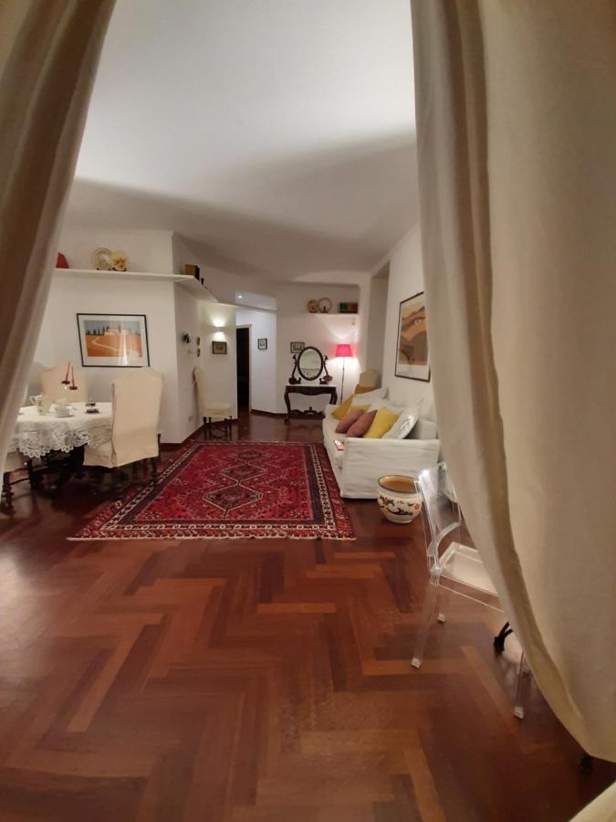 Casa Vacanze Pizzofalcone 41B نابولي المظهر الخارجي الصورة
