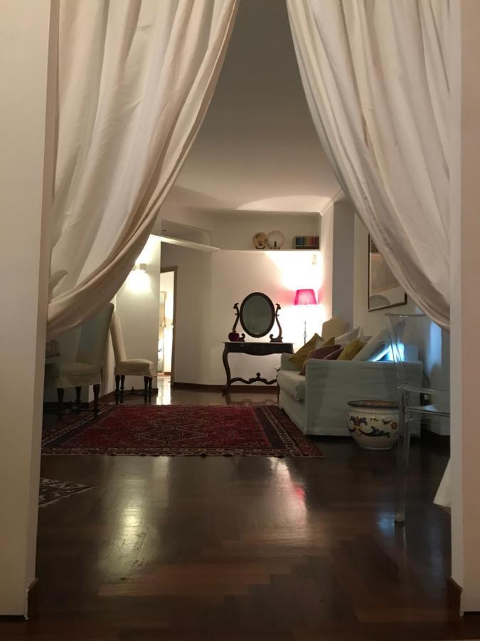 Casa Vacanze Pizzofalcone 41B نابولي المظهر الخارجي الصورة